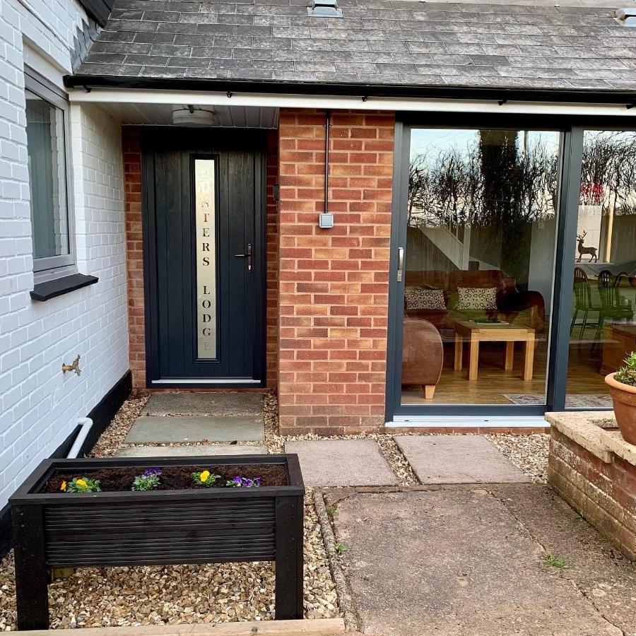 Hunters Lodge Exeter, Free Parking, Country Views, Great Wi-Fi, Large Garden Poltimore Eksteriør bilde
