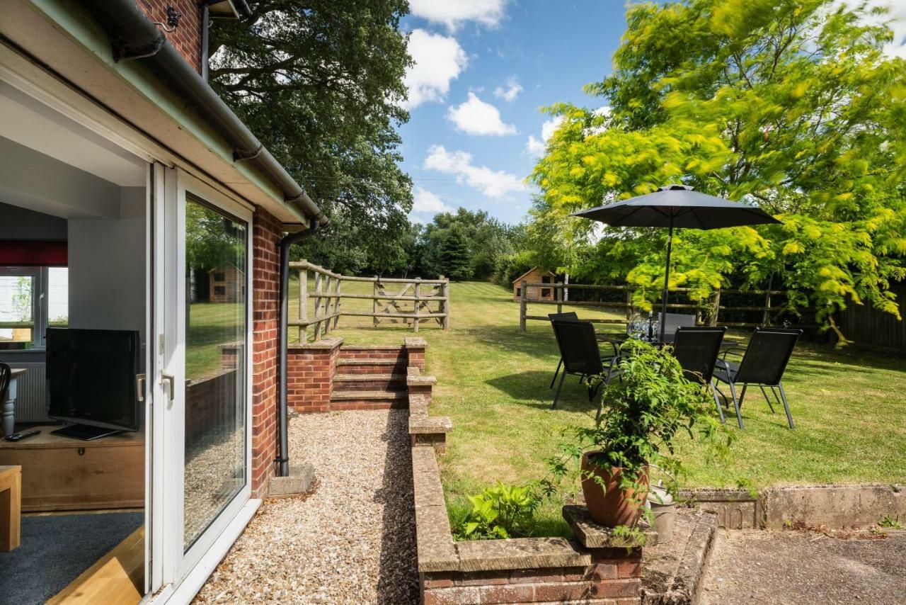 Hunters Lodge Exeter, Free Parking, Country Views, Great Wi-Fi, Large Garden Poltimore Eksteriør bilde